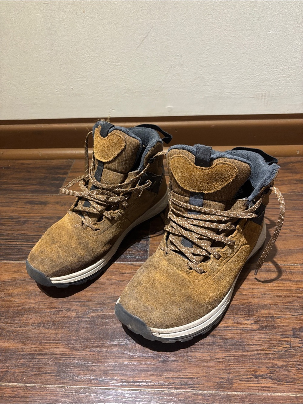 Quechua Kids Brown Suede Hiking Boots